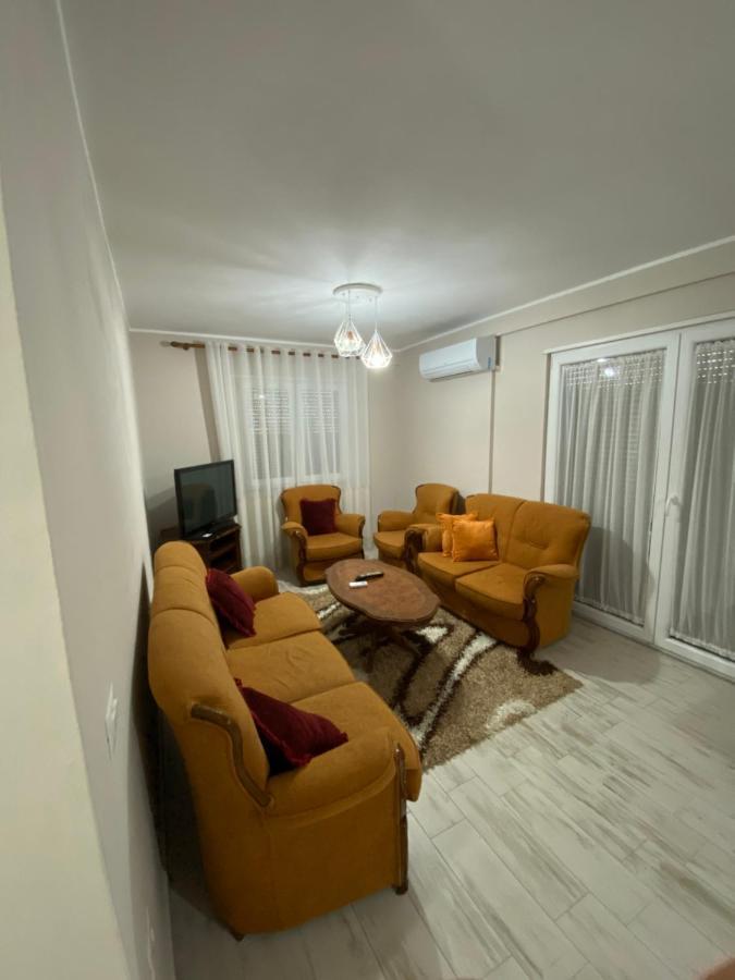Apartment 2+1 Center Of Shkoder Bagian luar foto
